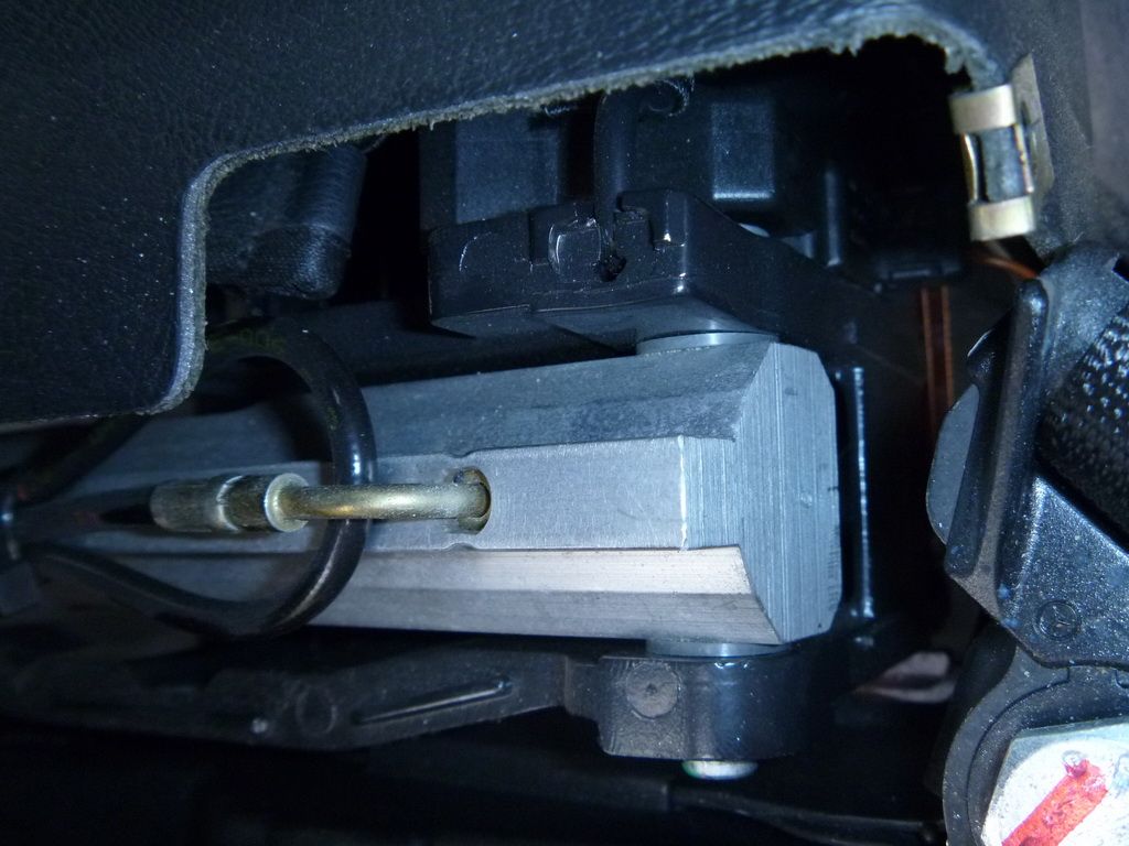 Some tips and tricks for convertible top cylinder rebuilds Mercedes